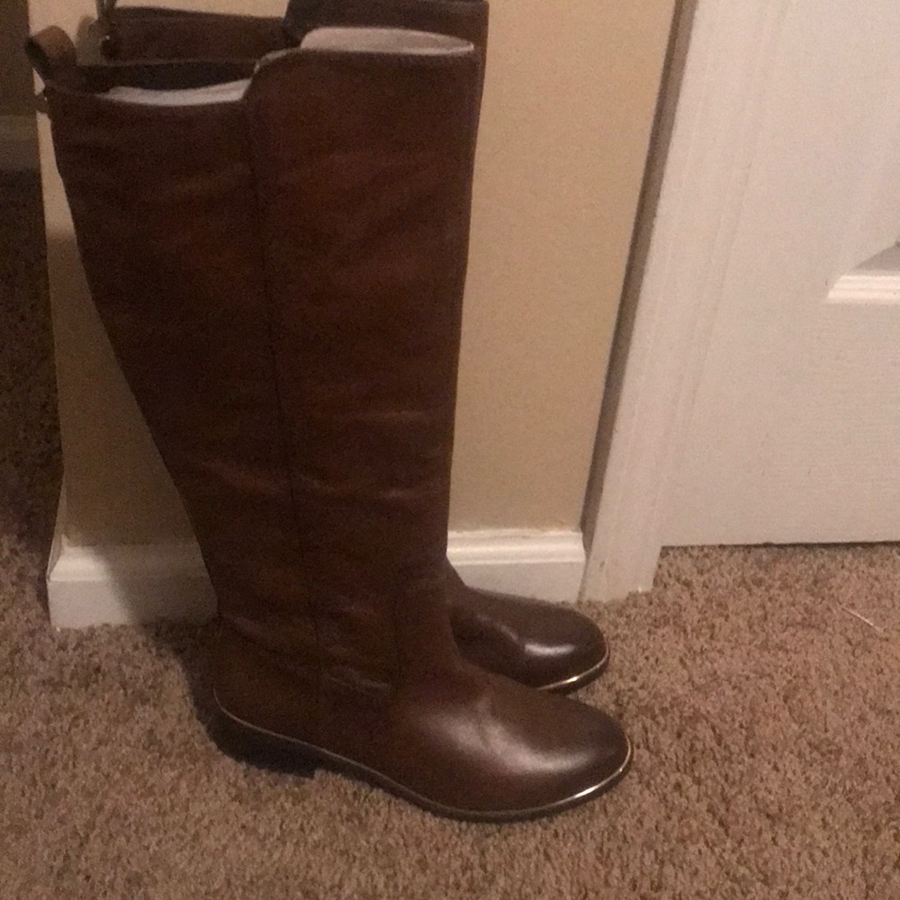 Boots - Picture 2 of 4